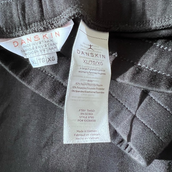 Danskin New Stretch Woman’s XL Pants With Pockets - Picture 5 of 5